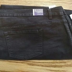 Gloria Vanderbilt 24W NWT - rich cocoa